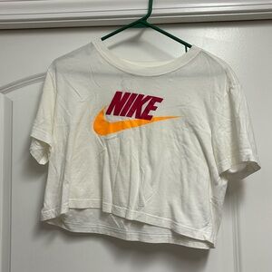 Nike Cropped T-shirt